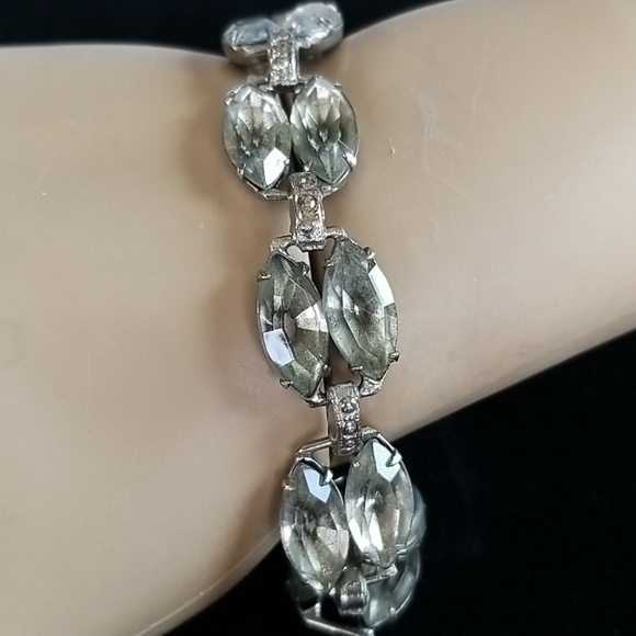 Vintage Mid Century Elegant Smoke Marquis Crystal Silver Tone Bracelet - Picture 7 of 16